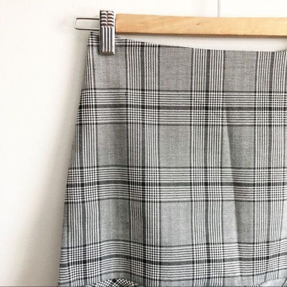(3/$15) Parisian Check Drop Frill Hem Mini Skirt - Picture 5 of 7